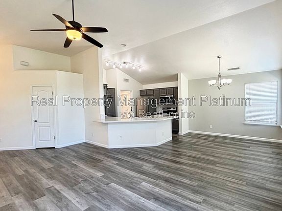 4th image of 2667 Santa Ana Ave
