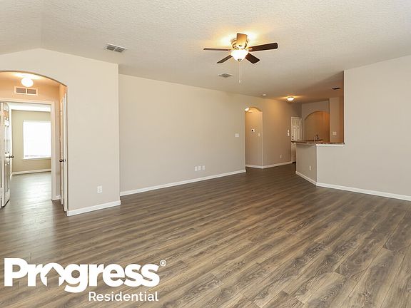 4th image of 8450 Pale Horse Ln