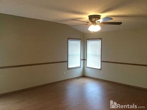 2nd image of 7997 Willow Brook Csg Dr