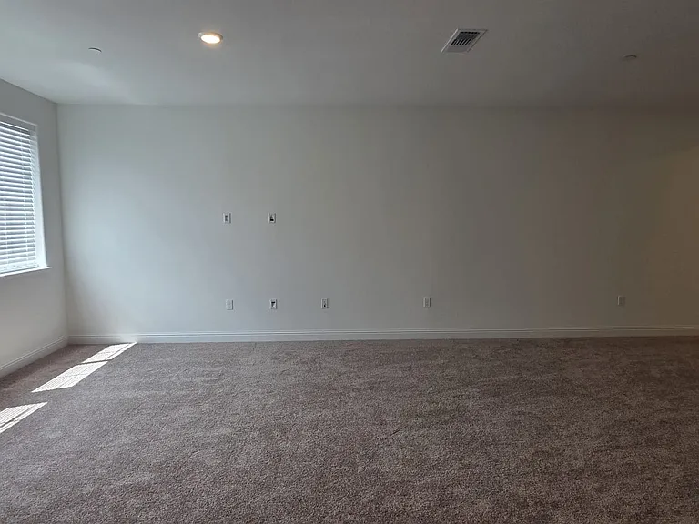 1507 Harvard Way — Photo 13