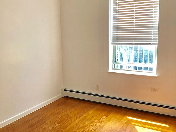 4th image of 74 Avenue O