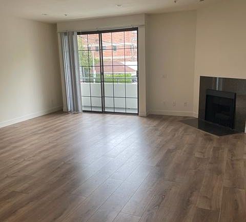 5th image of 805 S Wooster St #108