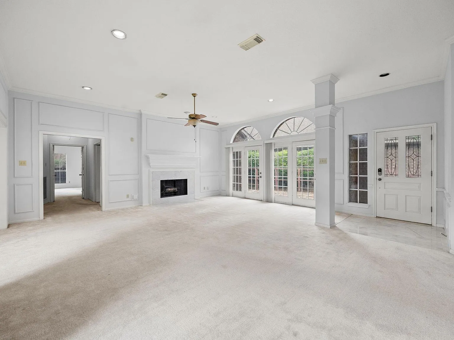 2 bed, 2.0 bath, 2351 sqft, $2,150 — Photo 4