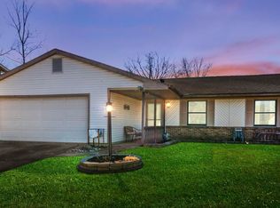 9002 Mariners Ridge Dr, Fort Wayne, IN 46819