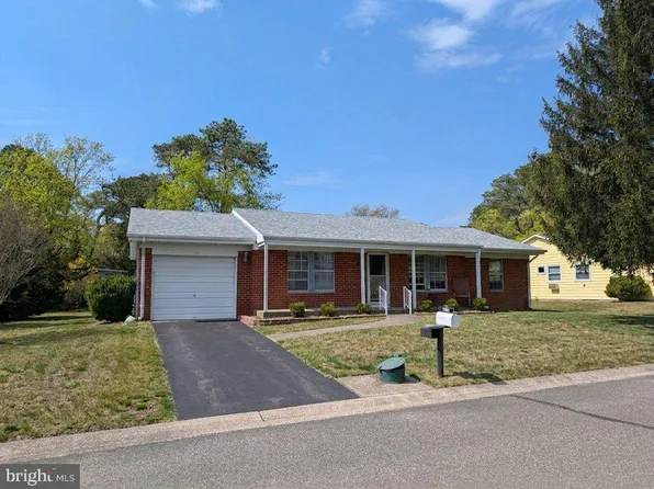 29 Moccasin Dr, Whiting, NJ 08759