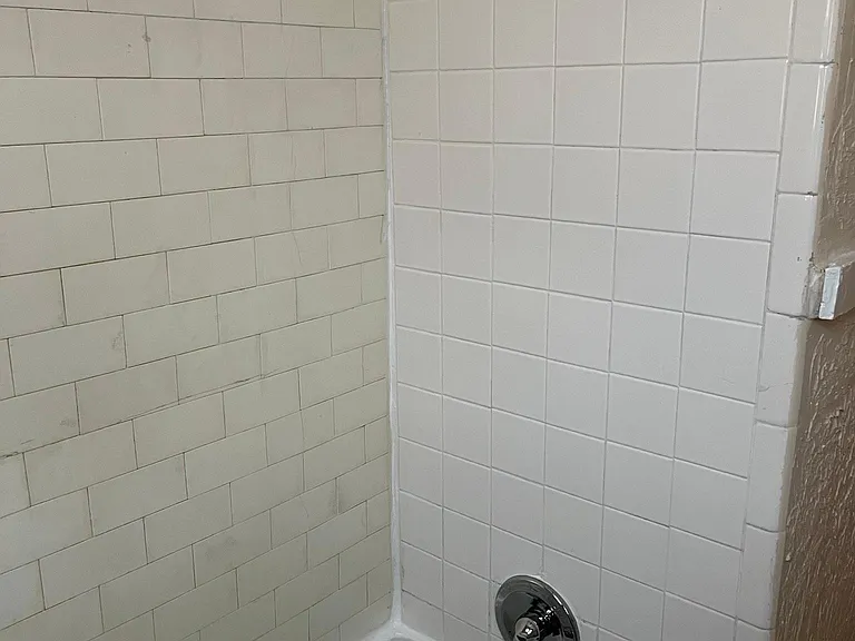 1861 Poplar Ave #5 — Photo 17