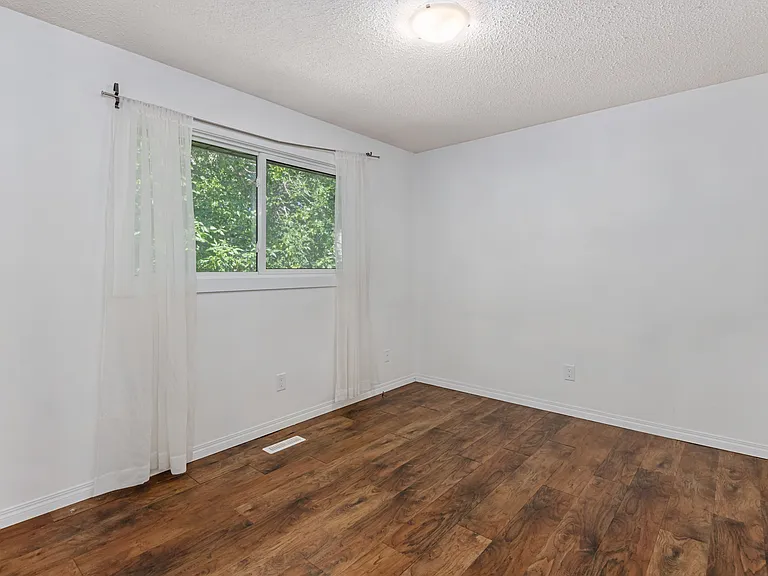 548 Whitehill Pl NE #1 — Photo 5