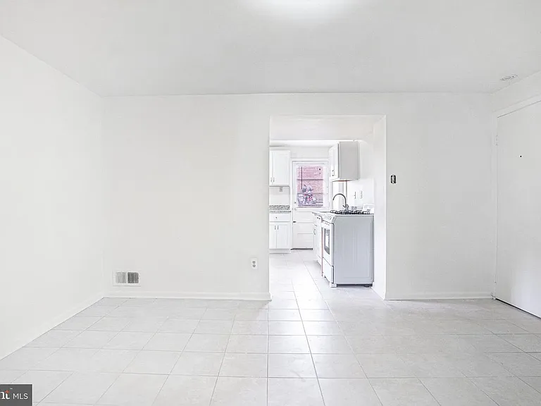 4510 Washington Blvd #B1 — Photo 7