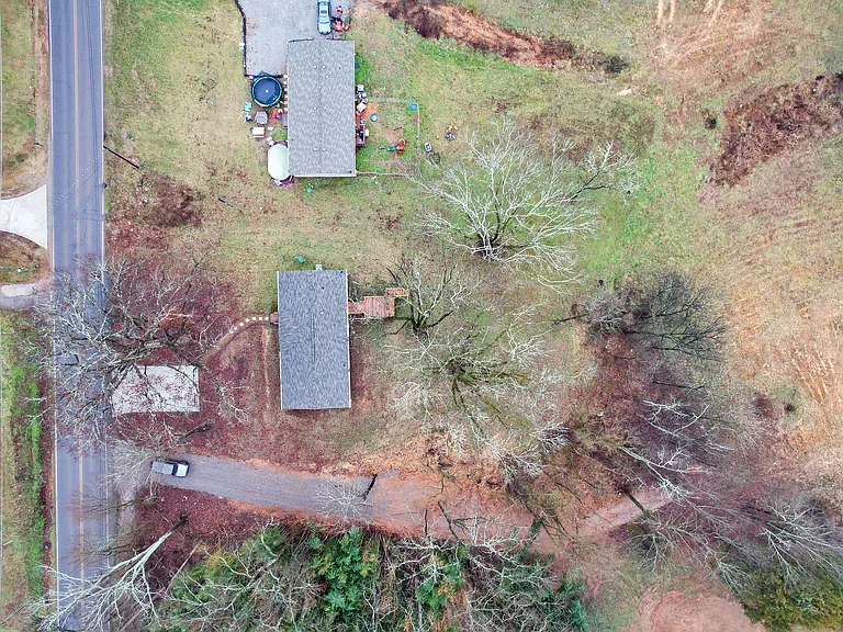 1215 Sweetwater Vonore Rd — Photo 25