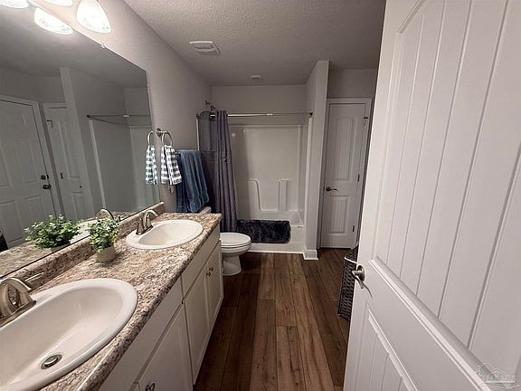 3rd image of 6100 Parsonage Cir