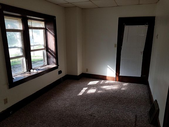 5th image of 264 E Archwood Ave #1