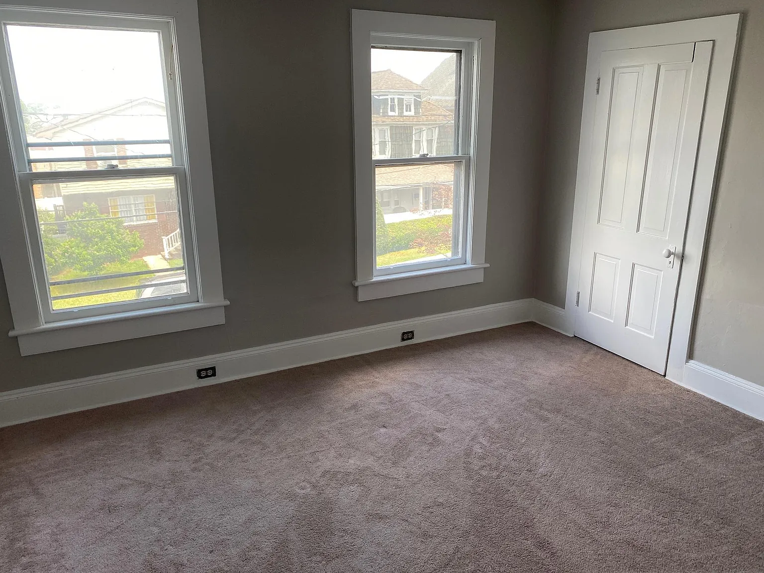 3 bed, 1800 sqft, $1,350 — Photo 3