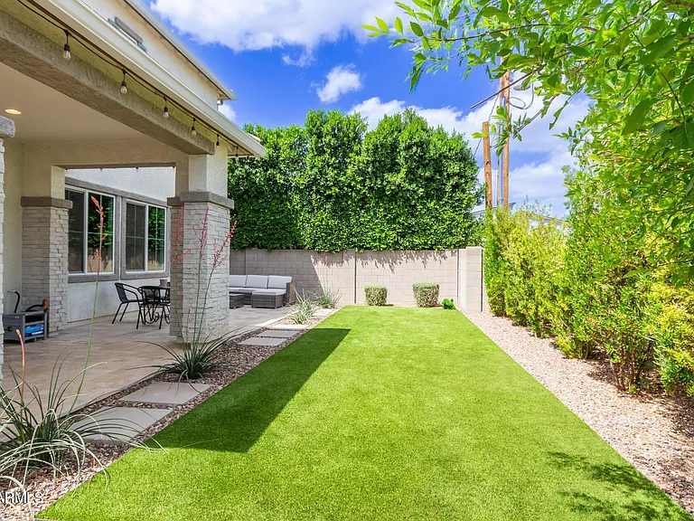 3746 E Earll Dr — Photo 33