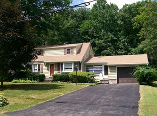 41 Harding St, Pearl River, NY 10965