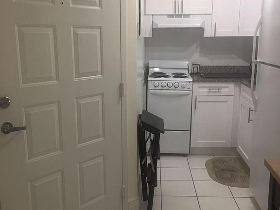 3rd image of 9521 Fontainebleau Blvd APT 321