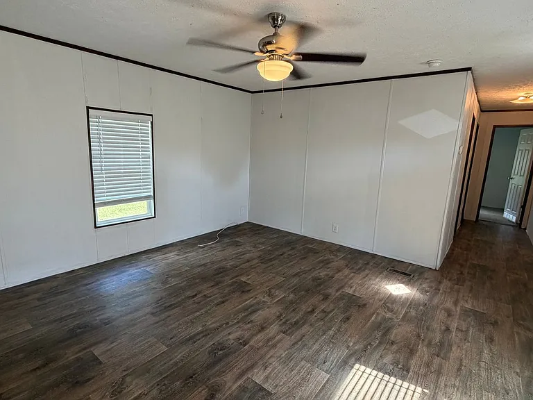 4220 Barber St — Photo 4