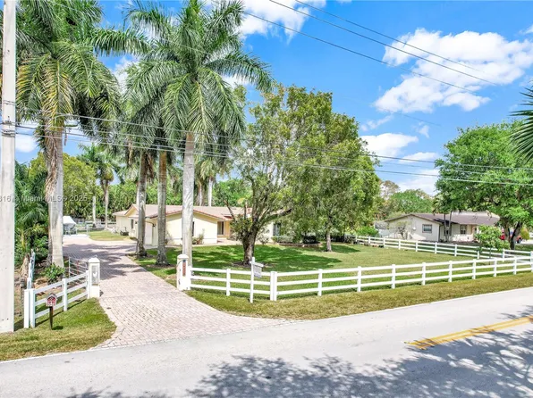 14209 SW 26th St, Fort Lauderdale, FL 33325