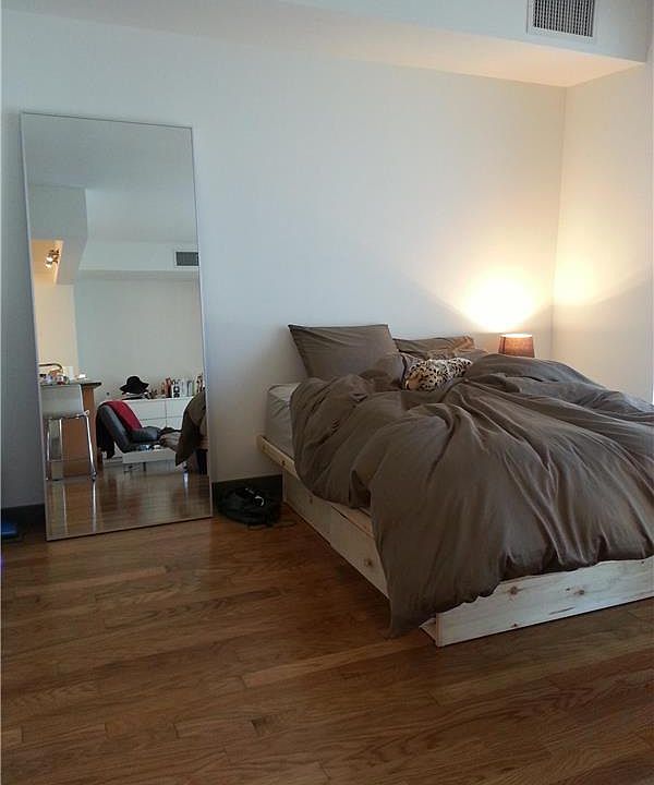 1st image of 8 Spruce St APT 10W