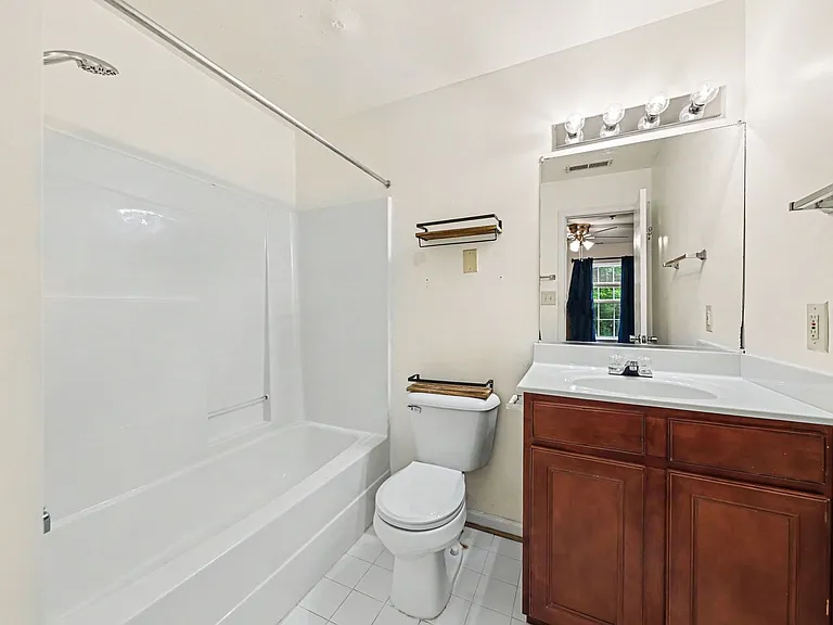 33 Fern Oak Cir #103 — Photo 8