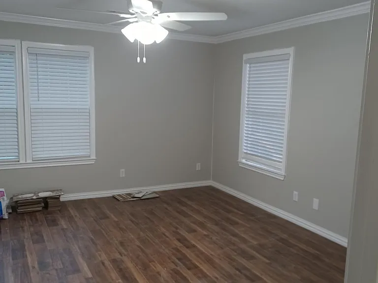 203 W Eagle St — Photo 17