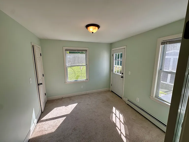 10 Curtis Ave — Photo 20