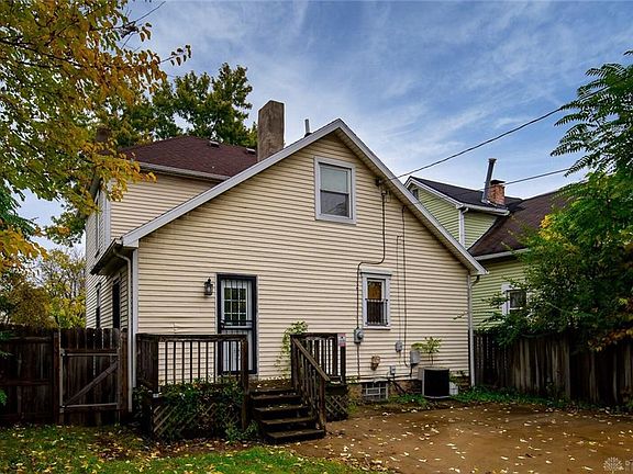4th image of 44 Drake Ave