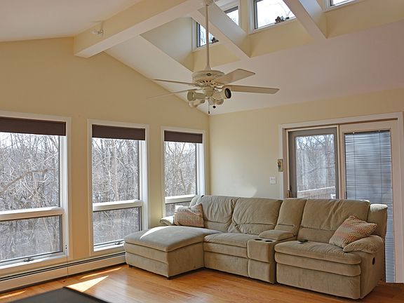 2nd image of 49 Hollow Brook Ln