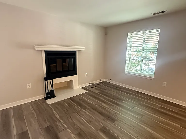 128 W Barre St — Photo 1
