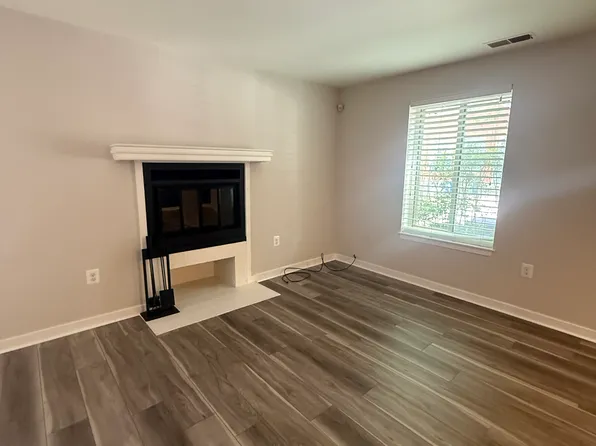 128 W Barre St, Baltimore, MD 21201