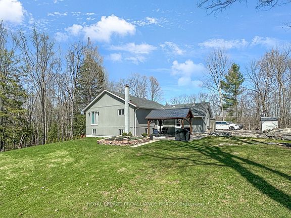 3rd image of 83 Harts Rd