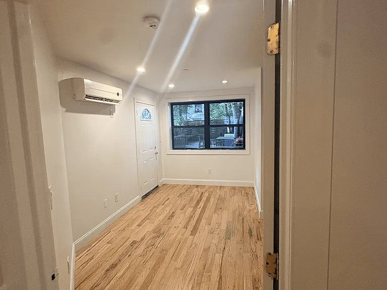 113 W 130th St #GARDEN — Photo 3