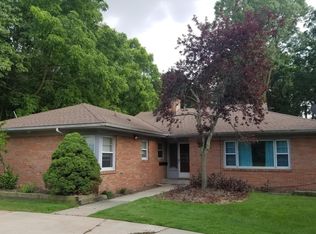 128 Whitehills Dr APT 2, East Lansing, MI 48823