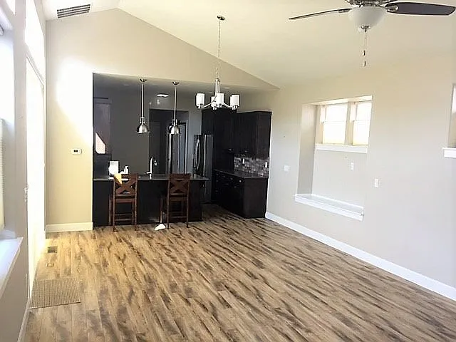 2 Bed/2 Bath Single Level Close to Orchard Park - Isabella Lane — Photo 2