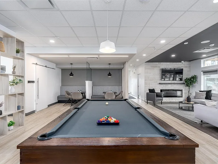 130 Ebony Blvd — Photo 24