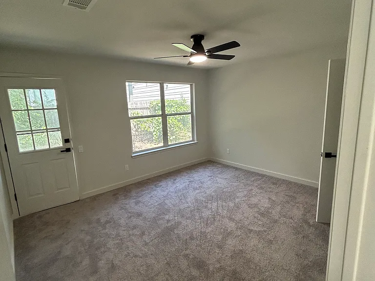 2410 Santa Rita St — Photo 11