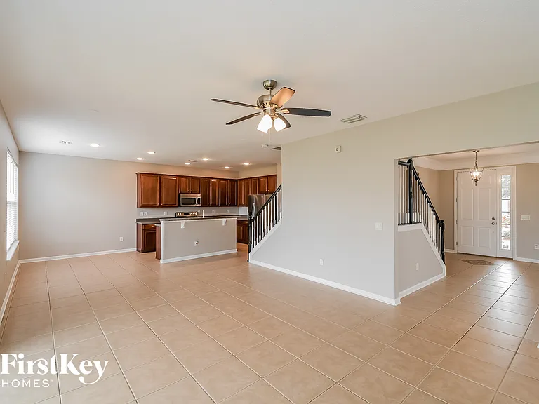 8327 Highgate Dr — Photo 4