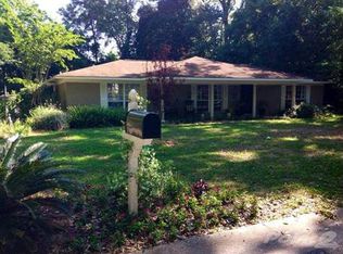1 Paddock Dr, Fairhope, AL 36532