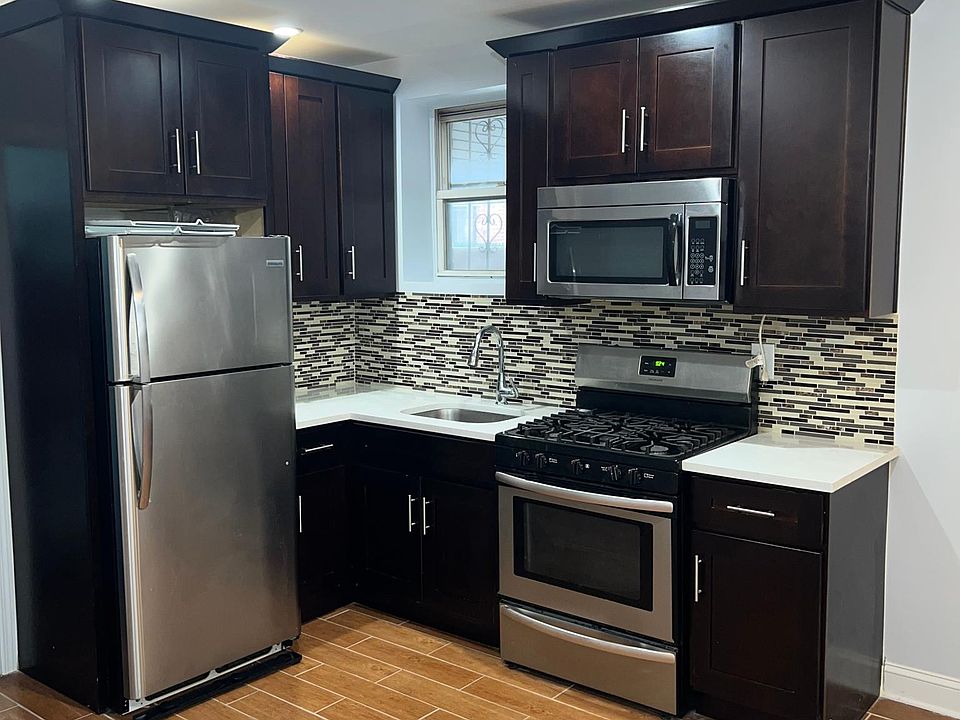 1st image of 44 E 89th St #3