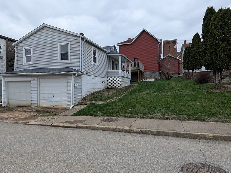 311 E Barr St — Photo 1