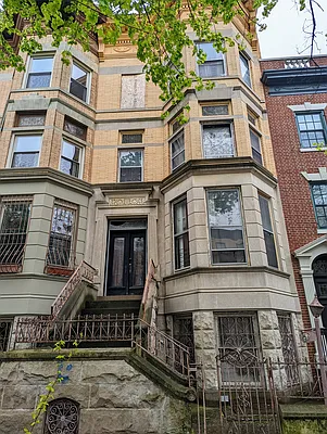 Sold by Higgins Realty Group LLC | media 1