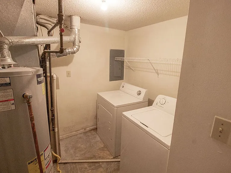 3600 Hermitage Rd — Photo 10