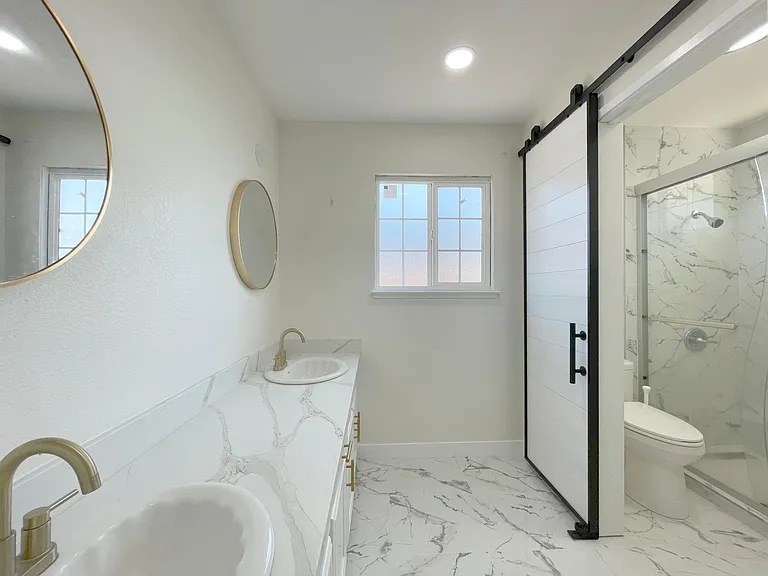 2910 Stevens Ln — Photo 10