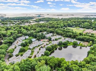 185 Rowayton Woods Dr UNIT 185, Norwalk, CT 06854