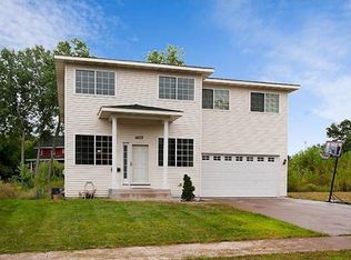 1672 Prosperity Rd, Saint Paul, MN 55106