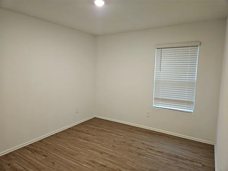 18930 Sorento Bay Ln — Photo 6