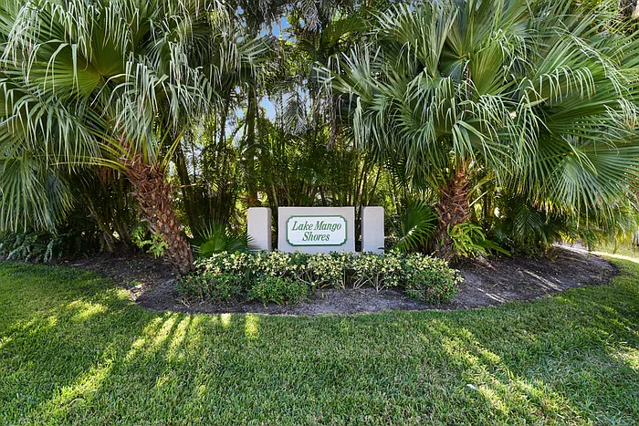 1475 Lake Mango Way — Photo 27