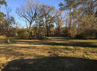 8370 Lawrence Dr, Beaumont, TX 77708