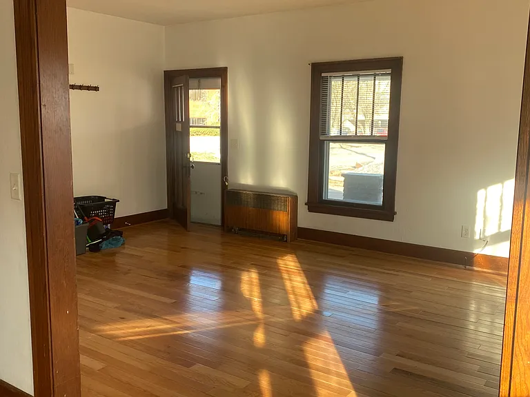 103 W California Ave — Photo 2