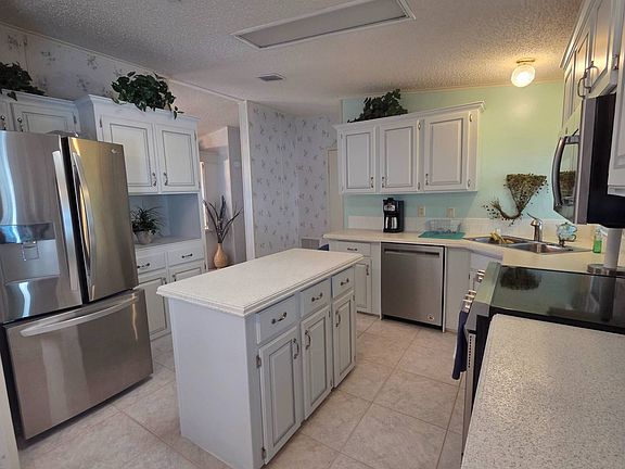 2nd image of 4616 Skyline Dr
