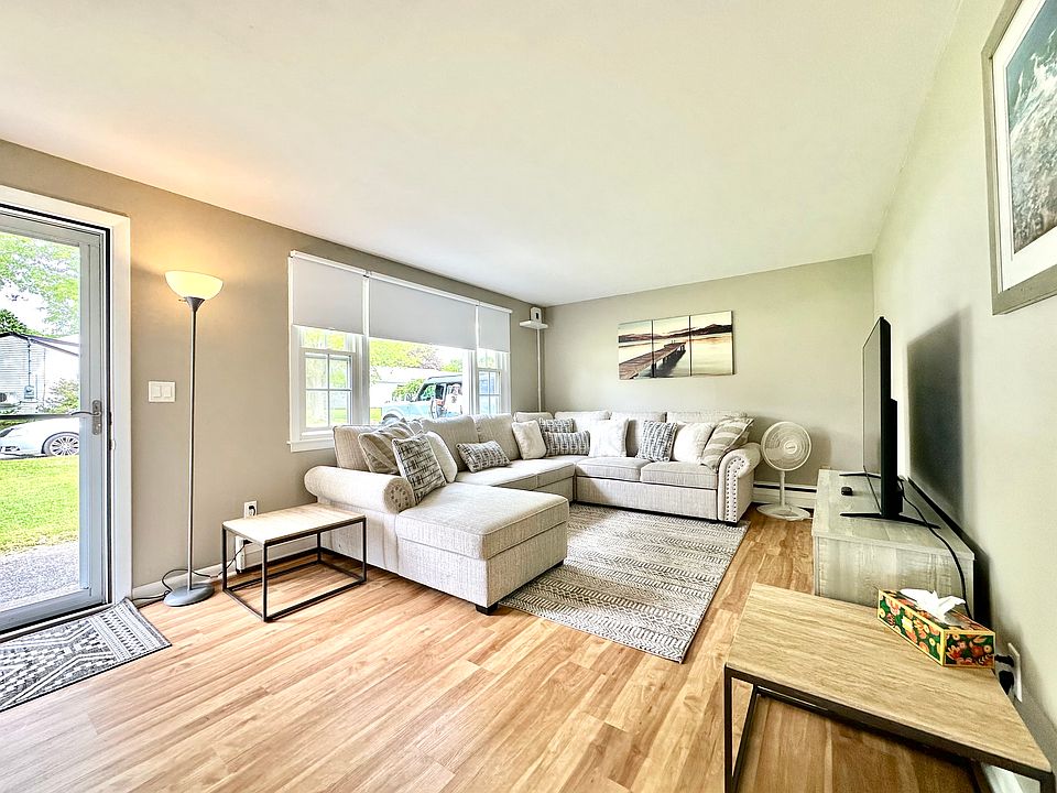 1st image of 12 Spruce Ave